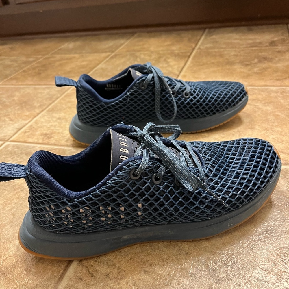 Navy No bull knit runner.